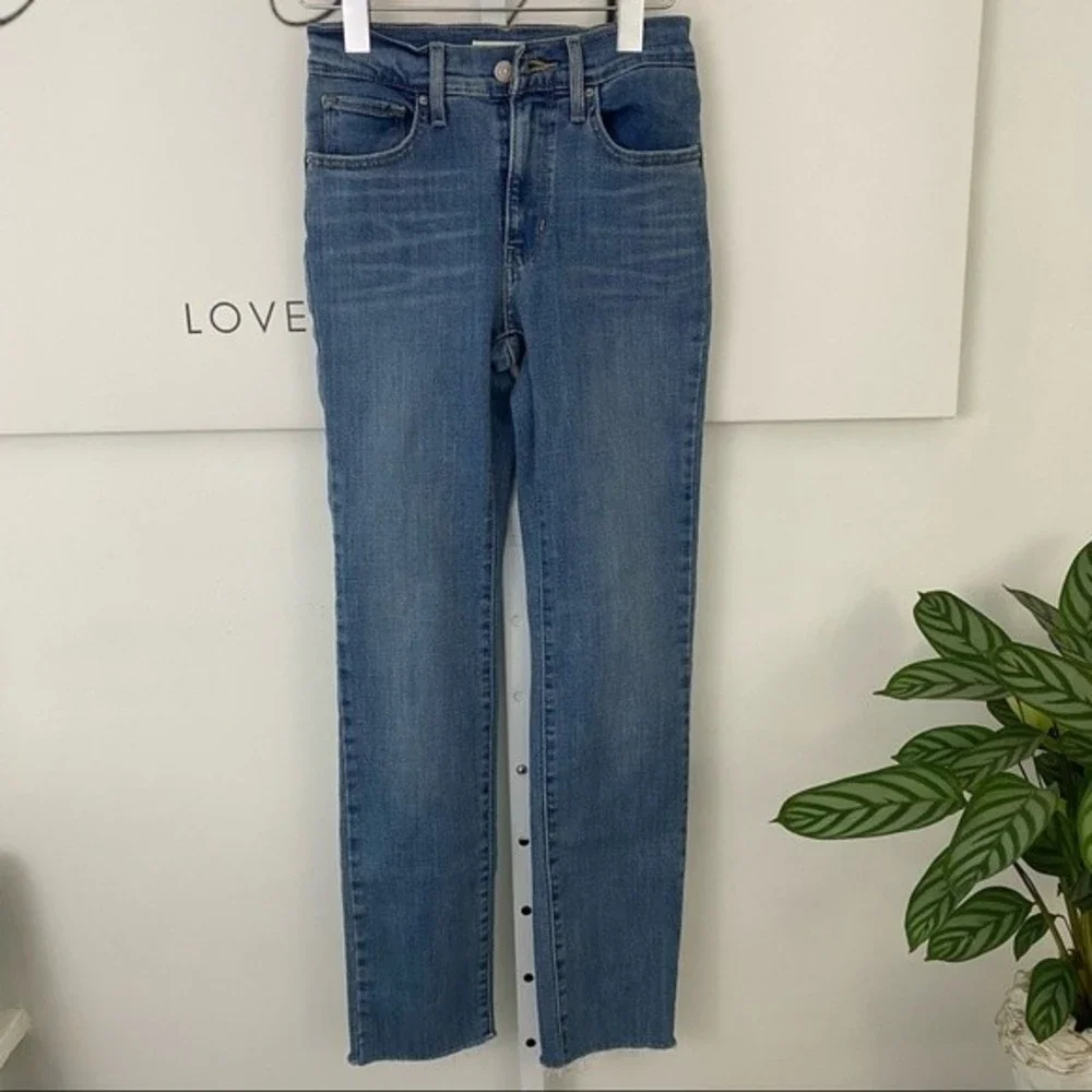 Levi’s 724 High Rise Straight Jeans Size 24 Frayed Raw Hem 90s Y2K Classic